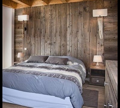 RECLAIMED WOOD